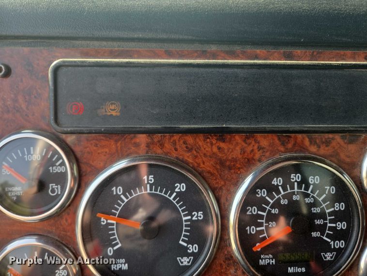 image for item DY1098 2010 Western Star 4900XL semi truck