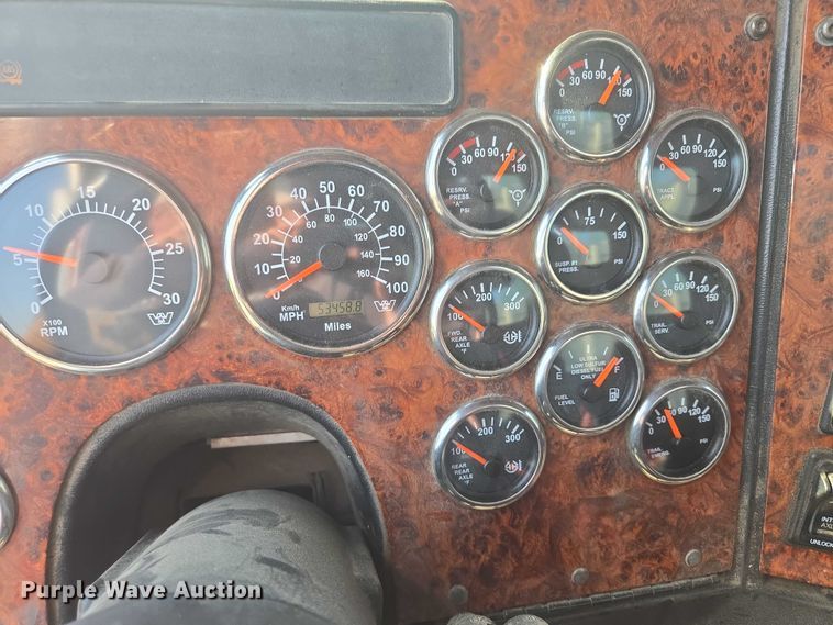 image for item DY1098 2010 Western Star 4900XL semi truck