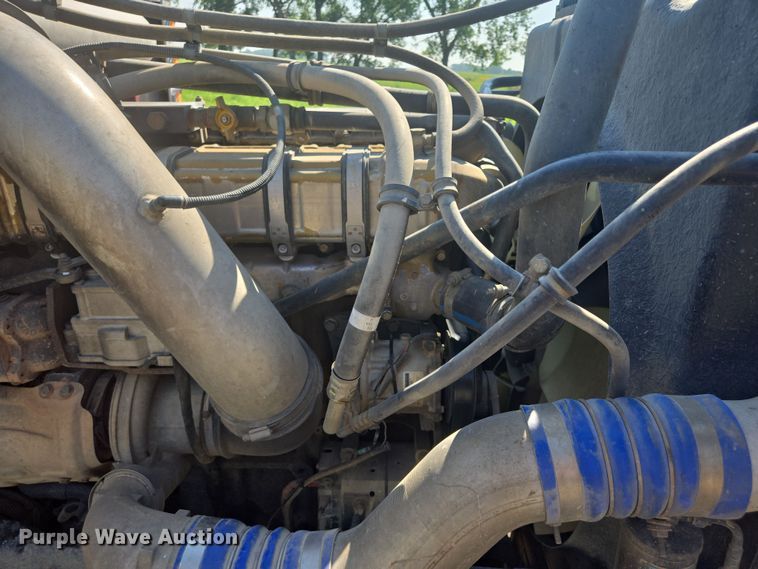 image for item DY1098 2010 Western Star 4900XL semi truck