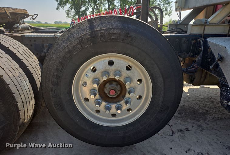 image for item DY1098 2010 Western Star 4900XL semi truck