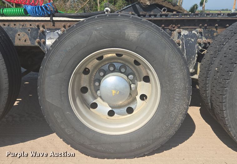 image for item DY1098 2010 Western Star 4900XL semi truck