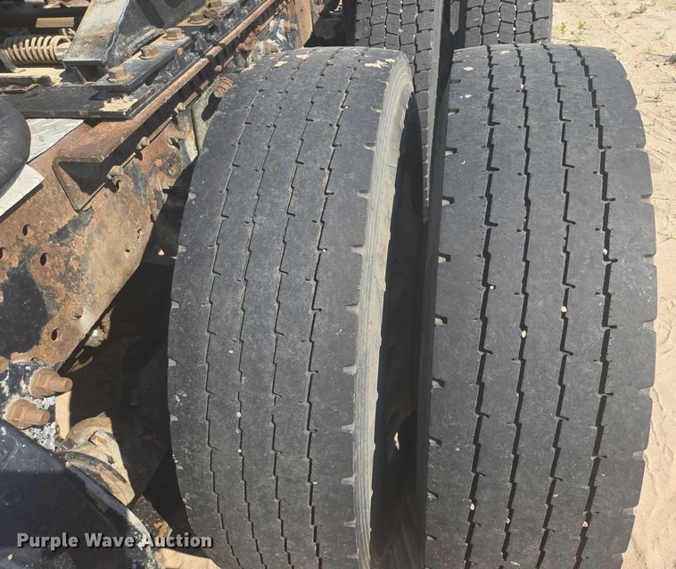 image for item DY1098 2010 Western Star 4900XL semi truck