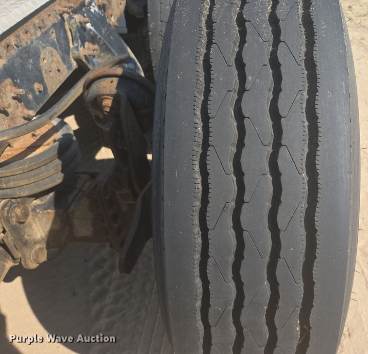 image for item DY1098 2010 Western Star 4900XL semi truck