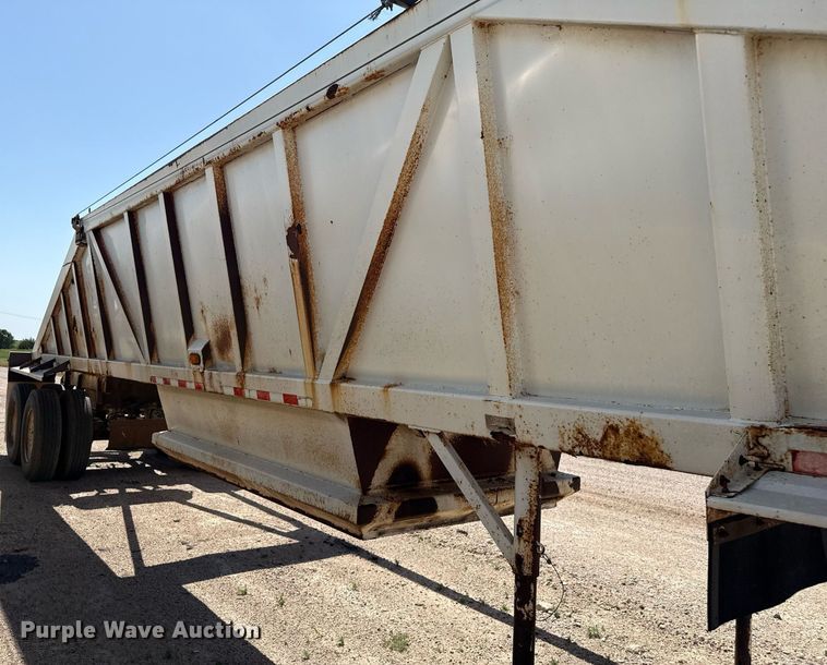 image for item DZ8534 1999 Ranch Manufacturing Co. bottom dump trailer