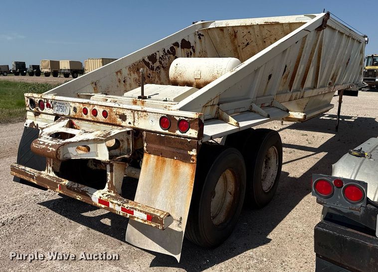 image for item DZ8534 1999 Ranch Manufacturing Co. bottom dump trailer