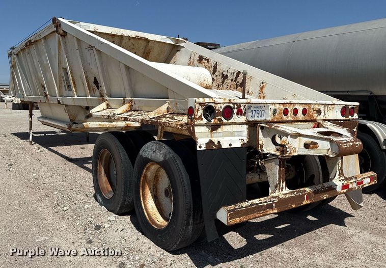 image for item DZ8534 1999 Ranch Manufacturing Co. bottom dump trailer