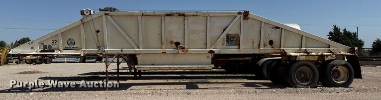 image for item DZ8534 1999 Ranch Manufacturing Co. bottom dump trailer
