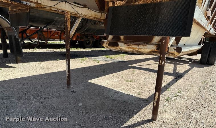 image for item DZ8534 1999 Ranch Manufacturing Co. bottom dump trailer