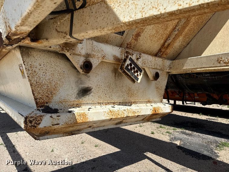 image for item DZ8534 1999 Ranch Manufacturing Co. bottom dump trailer