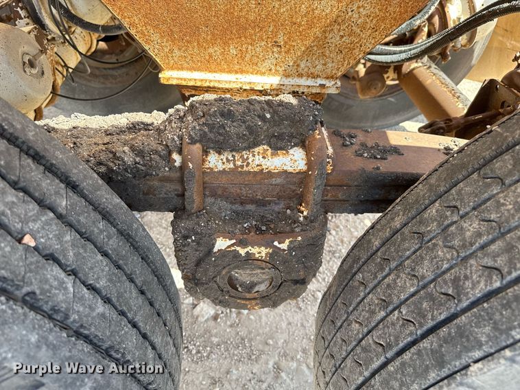 image for item DZ8534 1999 Ranch Manufacturing Co. bottom dump trailer