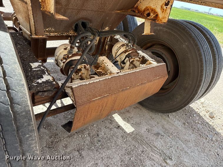 image for item DZ8534 1999 Ranch Manufacturing Co. bottom dump trailer