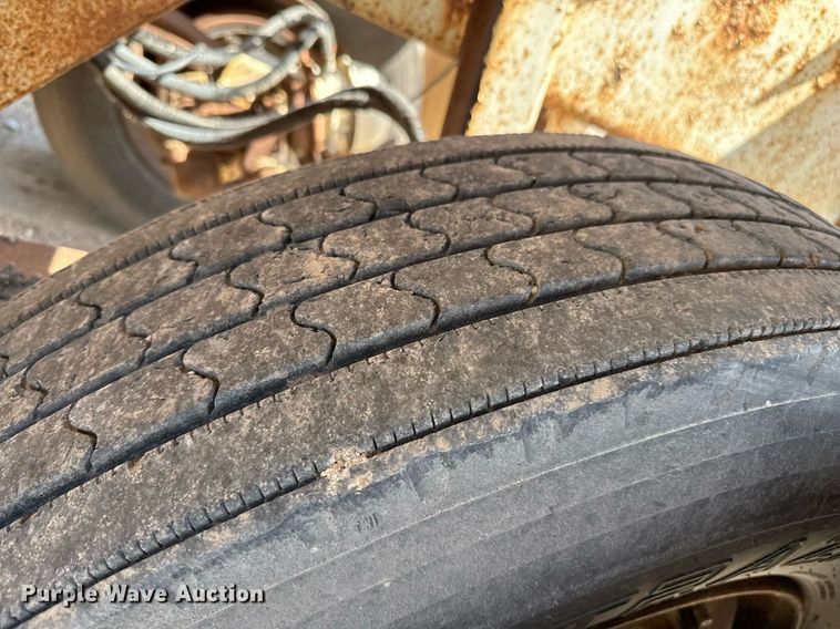 image for item DZ8534 1999 Ranch Manufacturing Co. bottom dump trailer