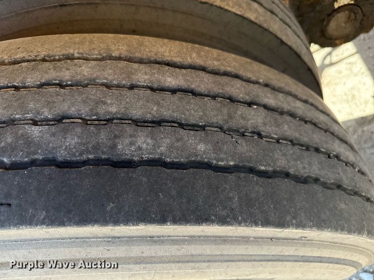 image for item DZ8534 1999 Ranch Manufacturing Co. bottom dump trailer