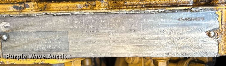 image for item DZ8738 1997 Vermeer Flex track 114 vibratory cable plow