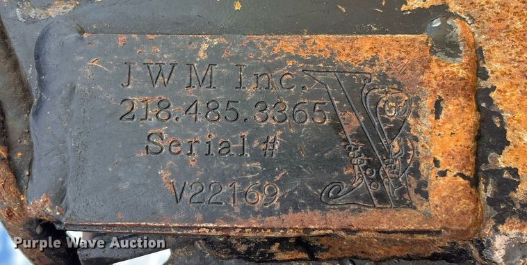 image for item DZ8738 1997 Vermeer Flex track 114 vibratory cable plow