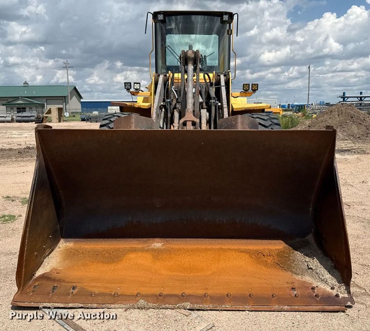 image for item DZ8758 1996 Volvo L120C wheel loader