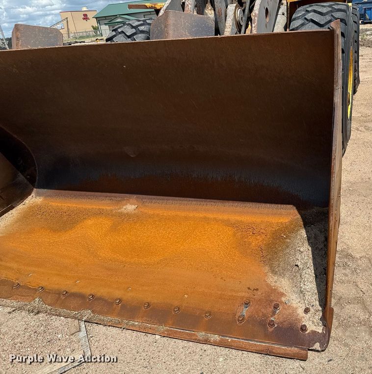 image for item DZ8758 1996 Volvo L120C wheel loader