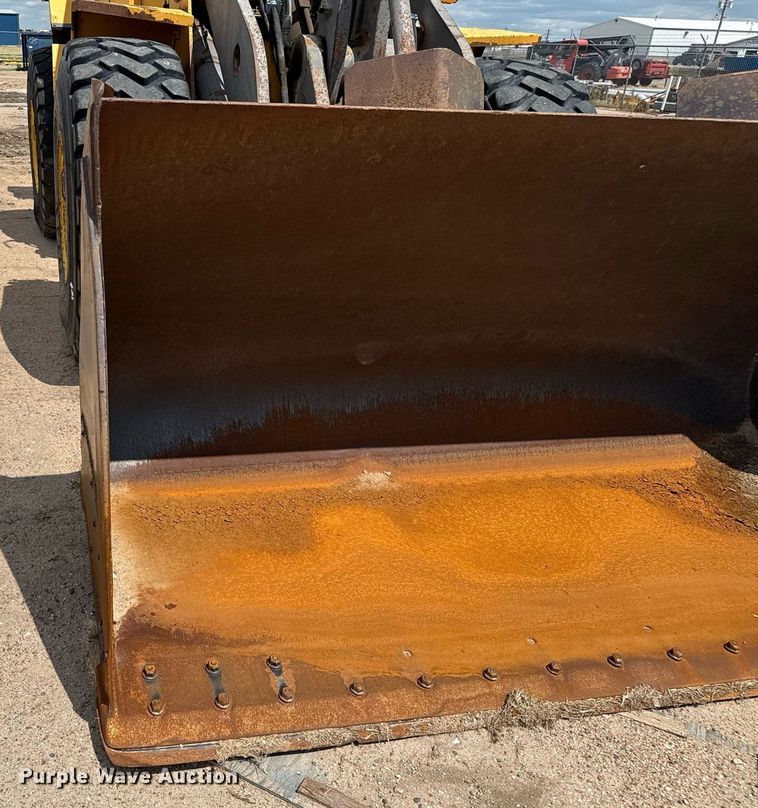 image for item DZ8758 1996 Volvo L120C wheel loader