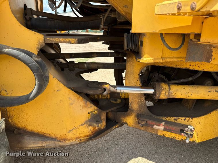 image for item DZ8758 1996 Volvo L120C wheel loader