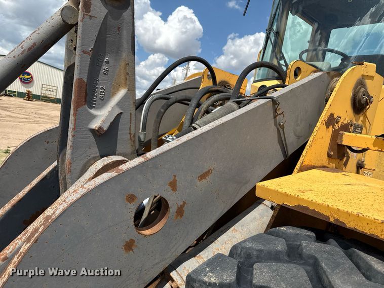 image for item DZ8758 1996 Volvo L120C wheel loader