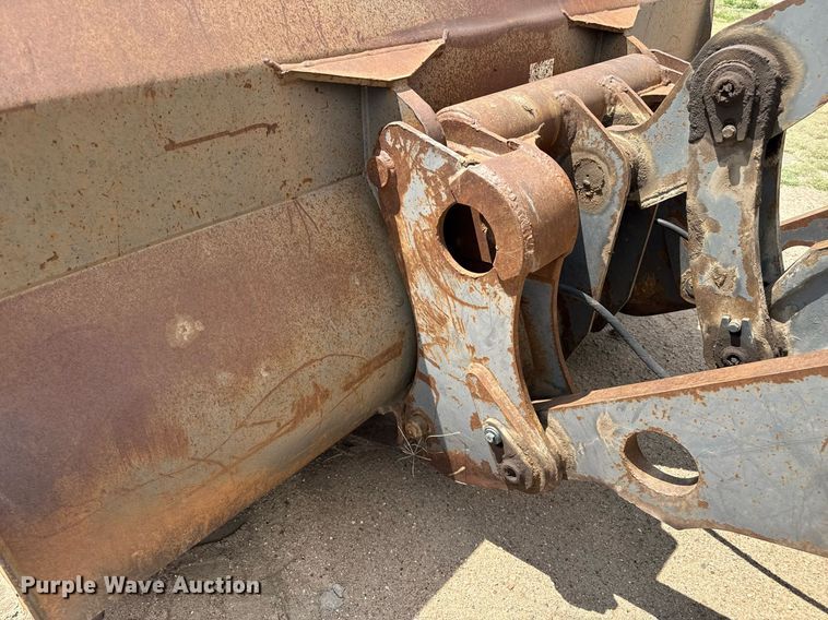 image for item DZ8758 1996 Volvo L120C wheel loader