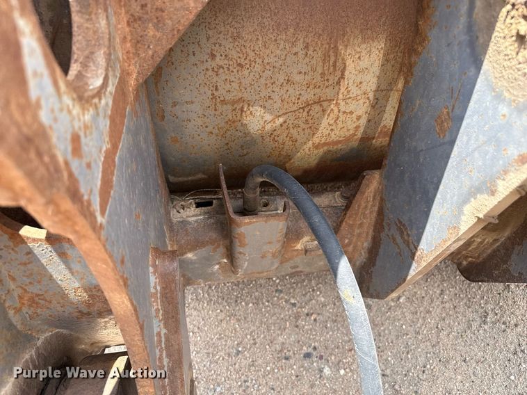 image for item DZ8758 1996 Volvo L120C wheel loader