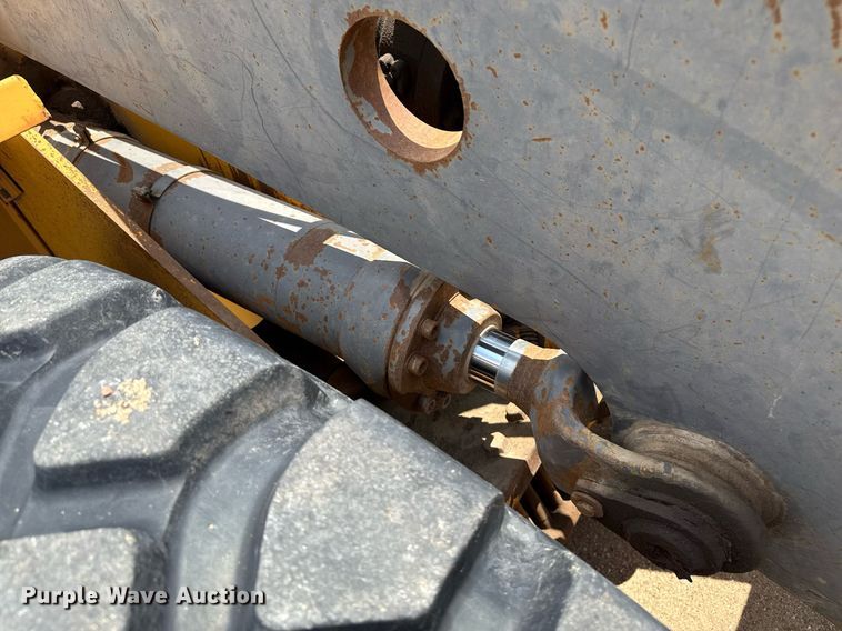 image for item DZ8758 1996 Volvo L120C wheel loader