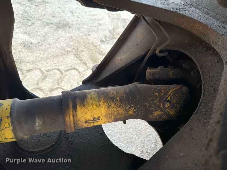 image for item DZ8758 1996 Volvo L120C wheel loader