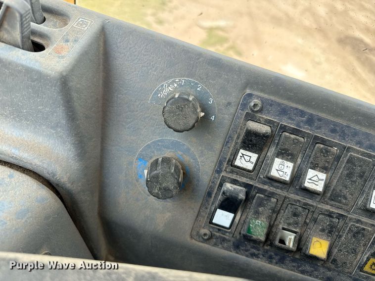 image for item DZ8758 1996 Volvo L120C wheel loader
