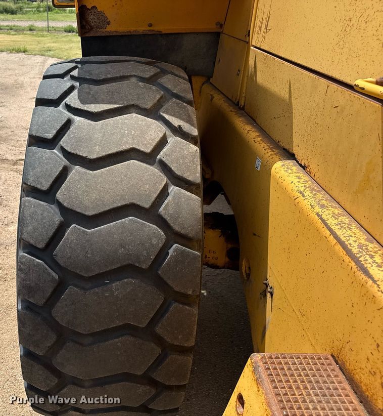 image for item DZ8758 1996 Volvo L120C wheel loader