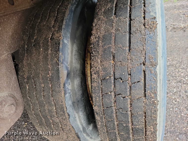 image for item EA2471 1995 Trailmobile C1JA-1RAL dry van trailer