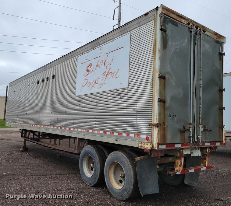 image for item EA2472 1977 Fruehauf FB8-F2-42-CST dry van trailer