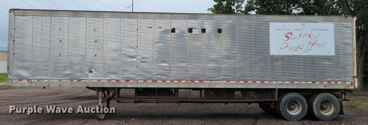 image for item EA2472 1977 Fruehauf FB8-F2-42-CST dry van trailer