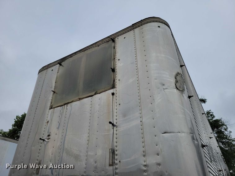 image for item EA2472 1977 Fruehauf FB8-F2-42-CST dry van trailer