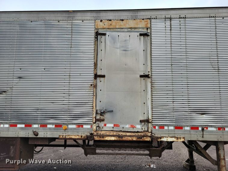image for item EA2472 1977 Fruehauf FB8-F2-42-CST dry van trailer