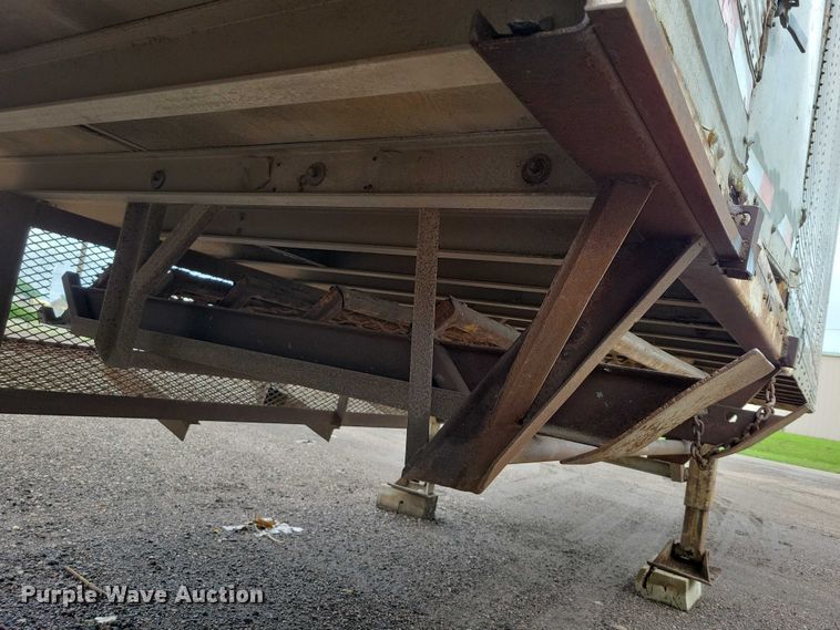 image for item EA2472 1977 Fruehauf FB8-F2-42-CST dry van trailer