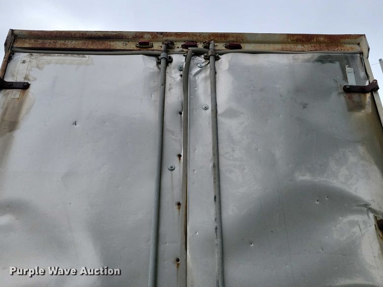 image for item EA2472 1977 Fruehauf FB8-F2-42-CST dry van trailer