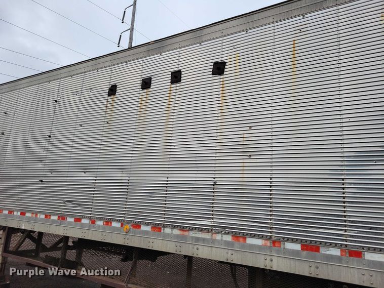 image for item EA2472 1977 Fruehauf FB8-F2-42-CST dry van trailer