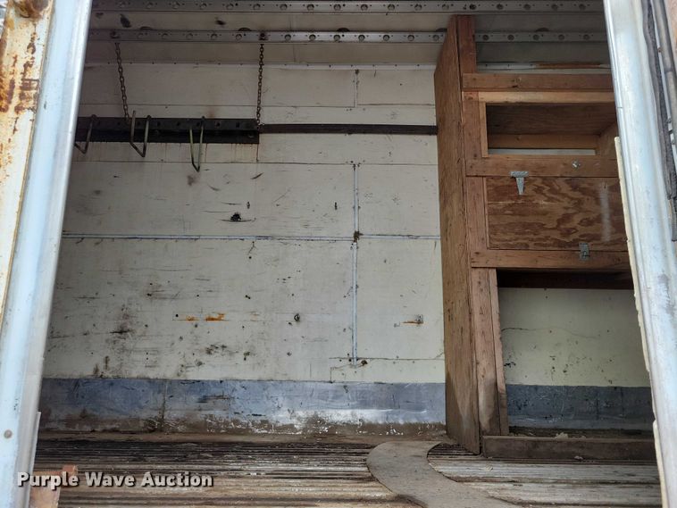 image for item EA2472 1977 Fruehauf FB8-F2-42-CST dry van trailer