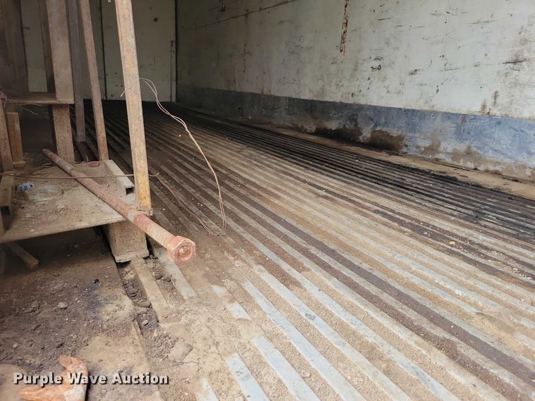 image for item EA2472 1977 Fruehauf FB8-F2-42-CST dry van trailer