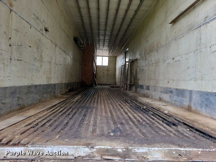 image for item EA2472 1977 Fruehauf FB8-F2-42-CST dry van trailer