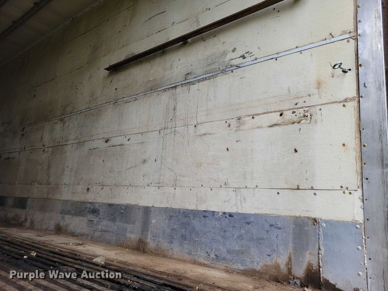 image for item EA2472 1977 Fruehauf FB8-F2-42-CST dry van trailer