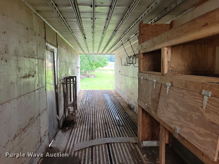 image for item EA2472 1977 Fruehauf FB8-F2-42-CST dry van trailer