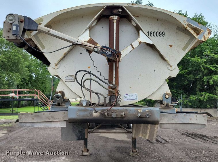 image for item EA2473 2003 SmithCo side dump trailer