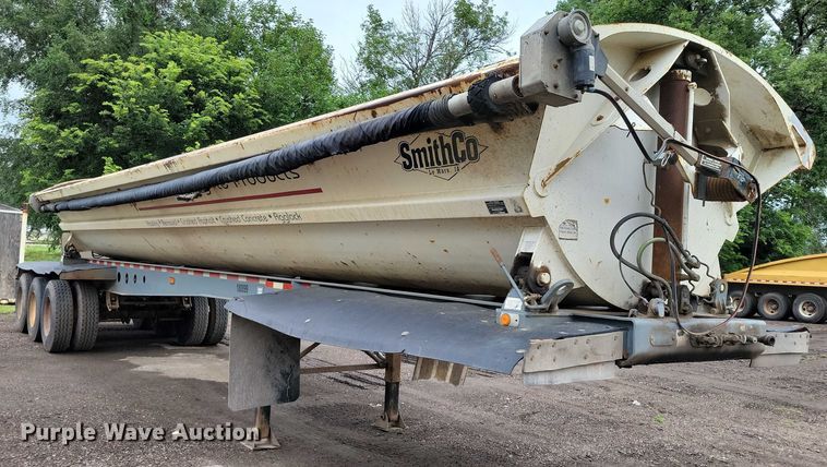 image for item EA2473 2003 SmithCo side dump trailer