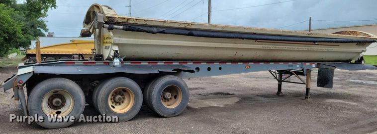 image for item EA2473 2003 SmithCo side dump trailer