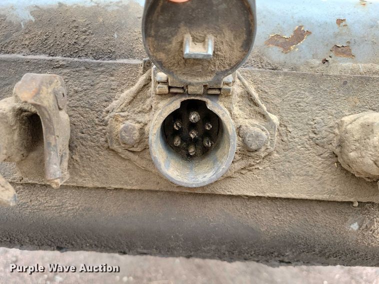 image for item EA2473 2003 SmithCo side dump trailer