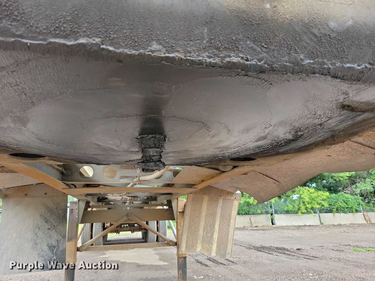 image for item EA2473 2003 SmithCo side dump trailer