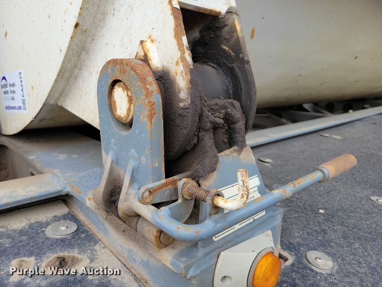 image for item EA2473 2003 SmithCo side dump trailer