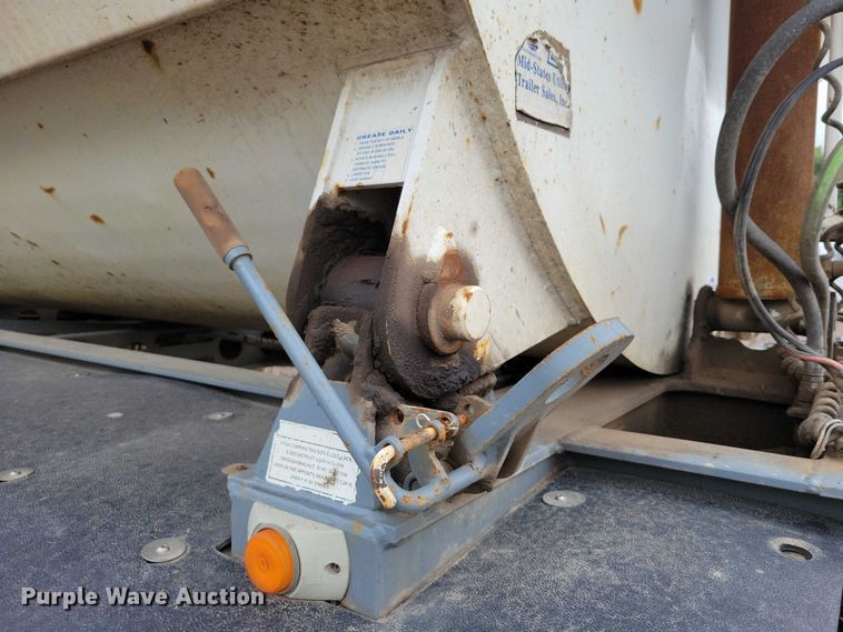 image for item EA2473 2003 SmithCo side dump trailer